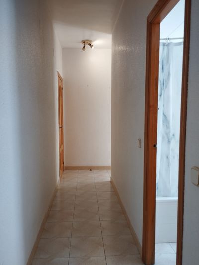 Image No.40-4 Bed Townhouse for sale