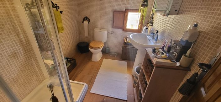 Image No.26-6 Bed Country House for sale