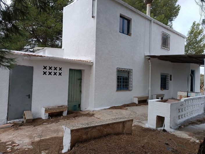 Image No.1-5 Bed Country House for sale