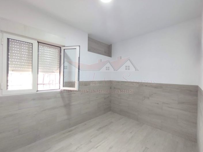 Image No.10-2 Bed Townhouse for sale