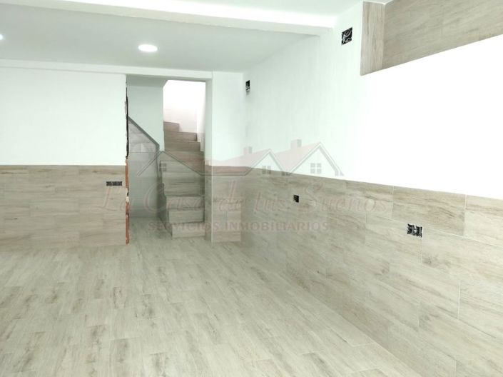 Image No.11-2 Bed Townhouse for sale