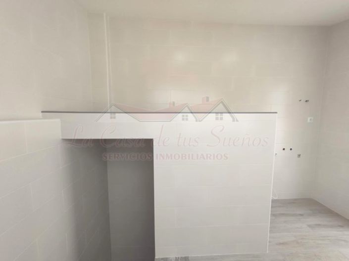 Image No.18-2 Bed Townhouse for sale