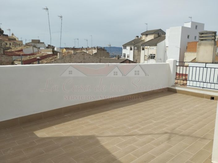 Image No.2-2 Bed Townhouse for sale