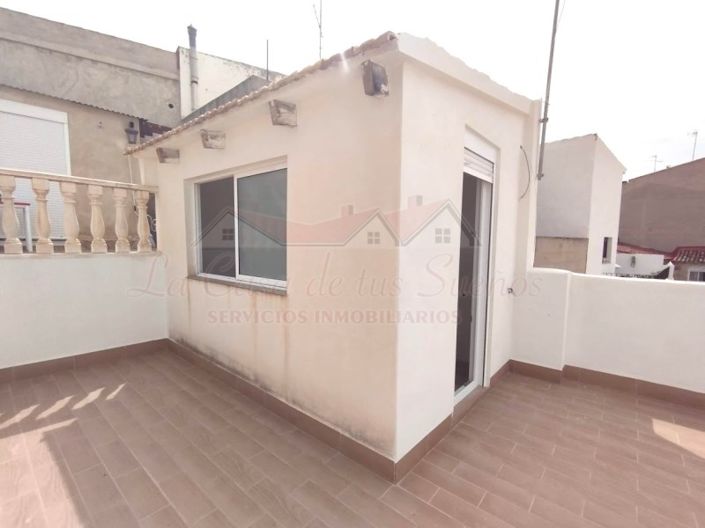 Image No.21-2 Bed Townhouse for sale