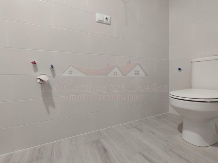 Image No.6-2 Bed Townhouse for sale