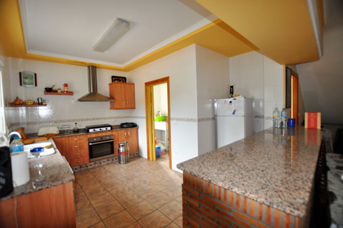 Image No.21-3 Bed Country House for sale