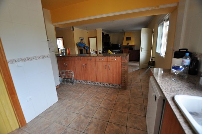 Image No.26-3 Bed Country House for sale