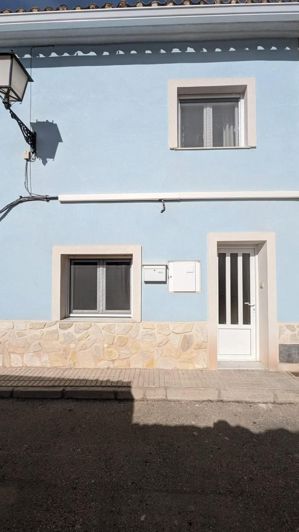 Image No.1-3 Bed Townhouse for sale