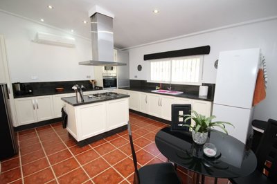 w7-kitchen-1