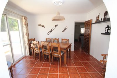 w8-dining-1