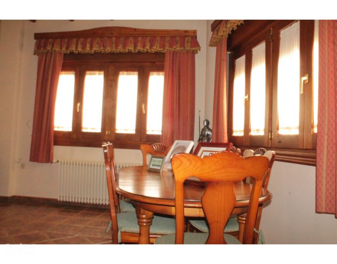 Image No.5-4 Bed Townhouse for sale