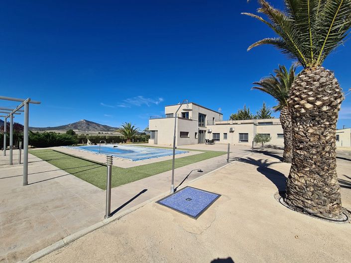 Image No.4-5 Bed Villa for sale