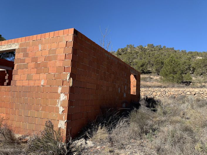 Image No.10-3 Bed Land for sale