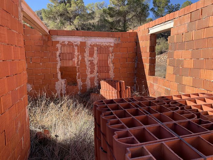 Image No.16-3 Bed Land for sale