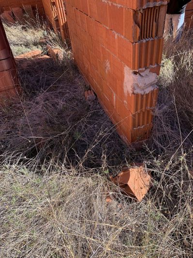 Image No.21-3 Bed Land for sale