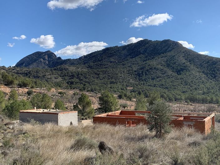 Image No.35-3 Bed Land for sale