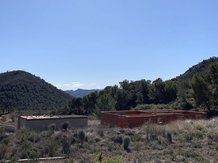 Image No.37-3 Bed Land for sale