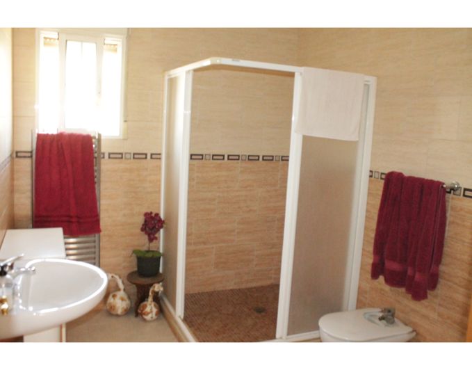 Image No.10-3 Bed Villa for sale