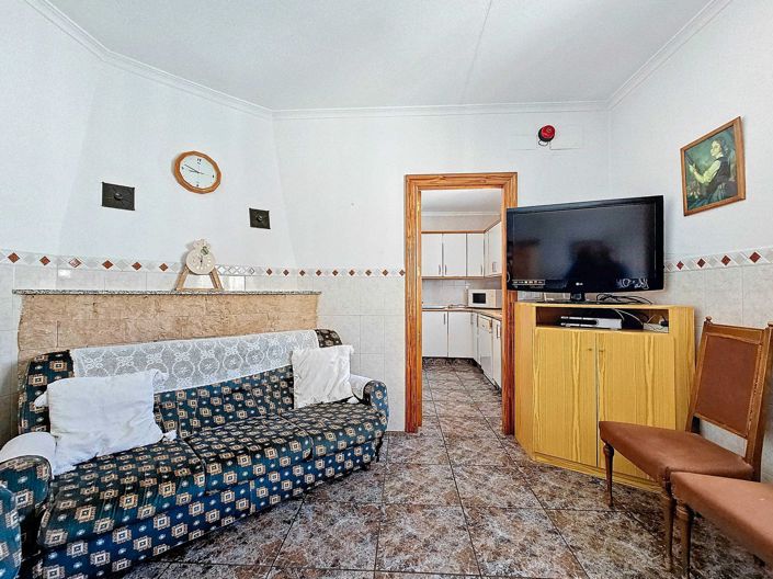 Image No.12-3 Bed Townhouse for sale