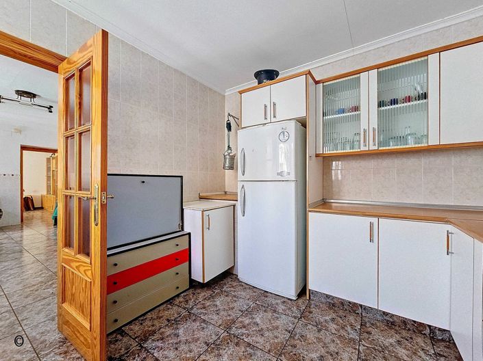 Image No.15-3 Bed Townhouse for sale