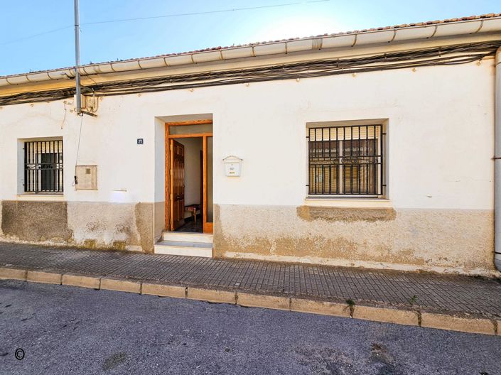 Image No.3-3 Bed Townhouse for sale