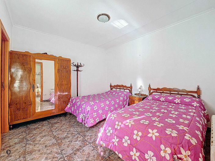 Image No.23-3 Bed Townhouse for sale