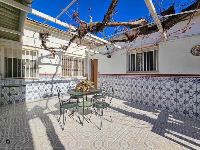 Image No.27-3 Bed Townhouse for sale