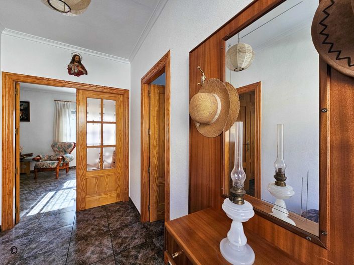 Image No.4-3 Bed Townhouse for sale