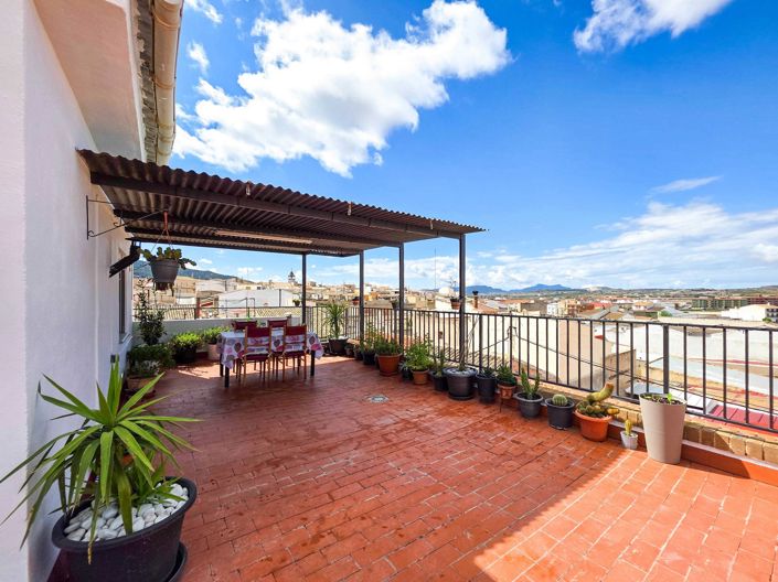 Image No.41-3 Bed Townhouse for sale