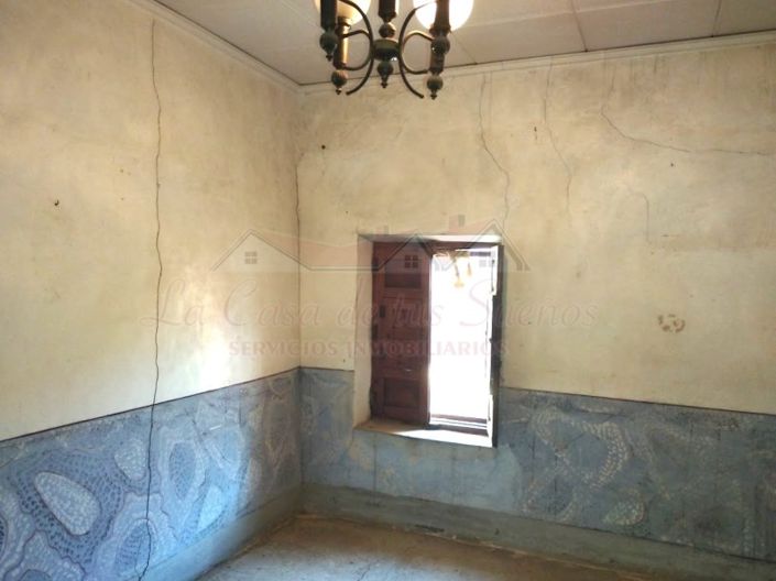 Image No.11-3 Bed Country House for sale