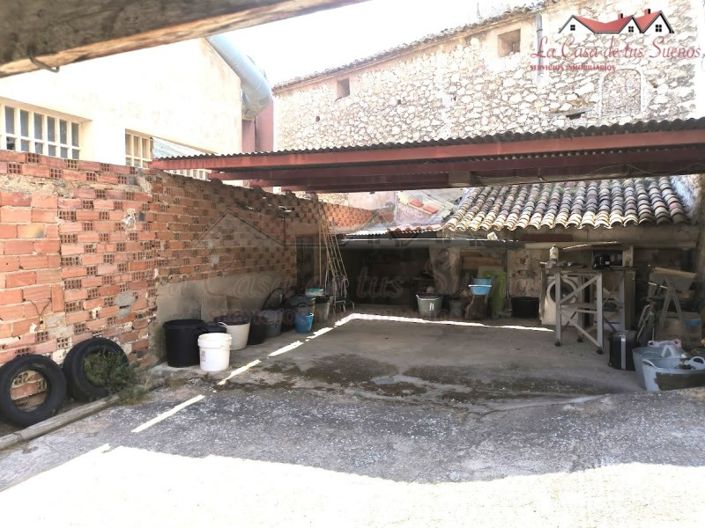 Image No.23-3 Bed Country House for sale