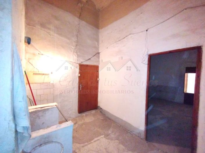 Image No.6-3 Bed Country House for sale