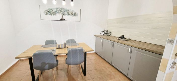 Image No.10-5 Bed Country House for sale