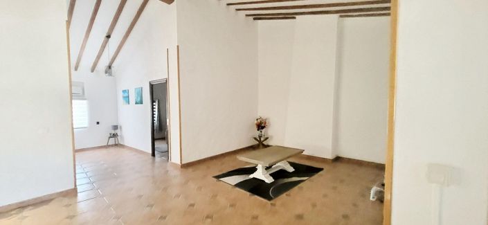 Image No.20-5 Bed Country House for sale