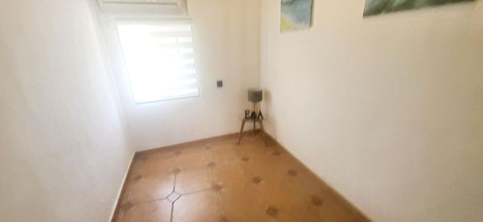 Image No.30-5 Bed Country House for sale