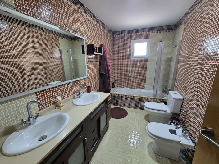 Image No.16-4 Bed Villa for sale