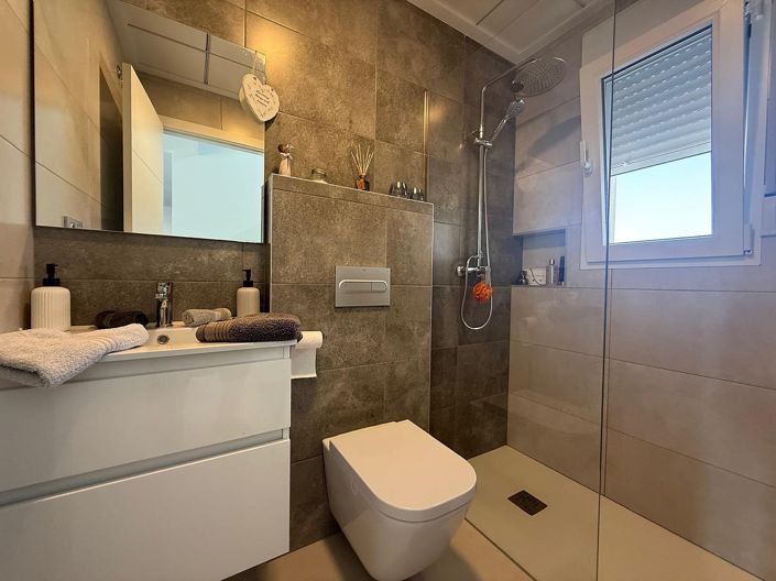 Image No.30-3 Bed Villa for sale