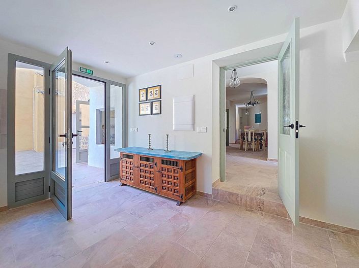 Image No.16-6 Bed Country House for sale