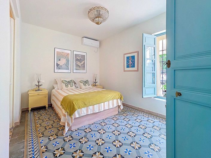 Image No.26-6 Bed Country House for sale