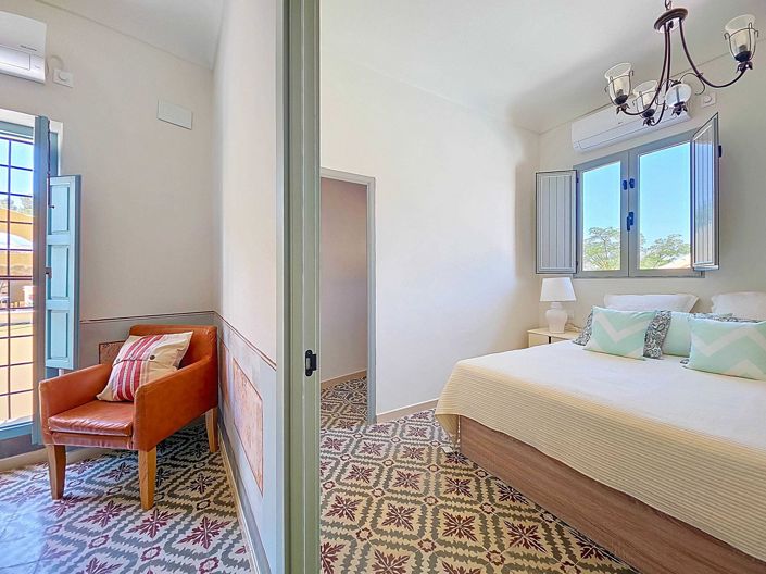 Image No.38-6 Bed Country House for sale