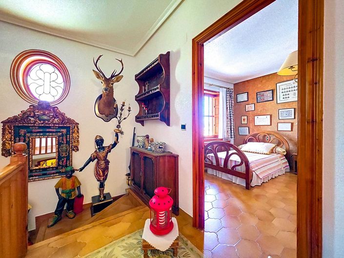 Image No.35-Villa de 6 chambres à vendre à Elda