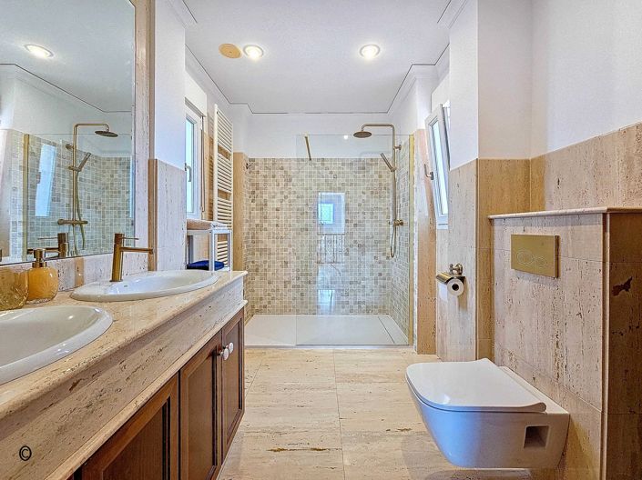 Image No.30-6 Bed Villa for sale