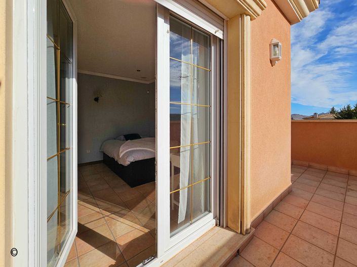 Image No.35-6 Bed Villa for sale