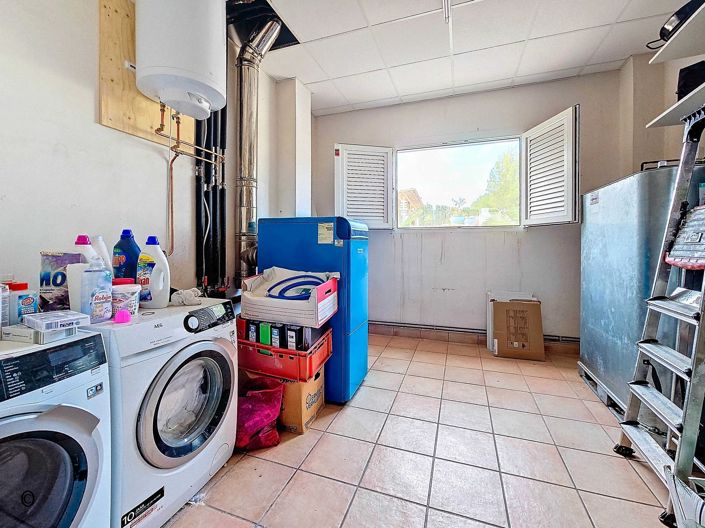 Image No.44-6 Bed Villa for sale