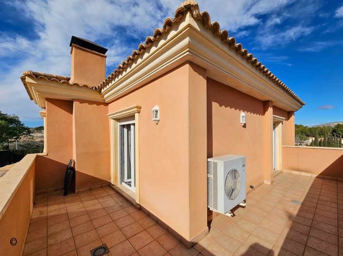 Image No.45-6 Bed Villa for sale