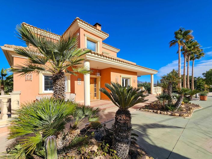 Image No.48-6 Bed Villa for sale