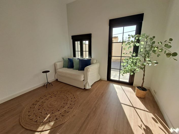 Image No.19-3 Bed Townhouse for sale