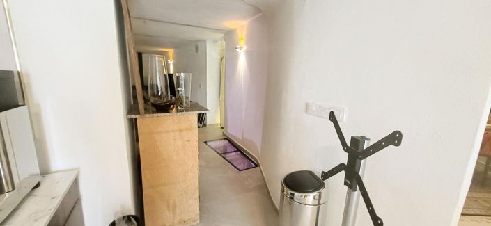 Image No.18-2 Bed Country House for sale