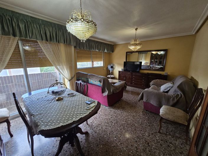 Image No.11-4 Bed Townhouse for sale