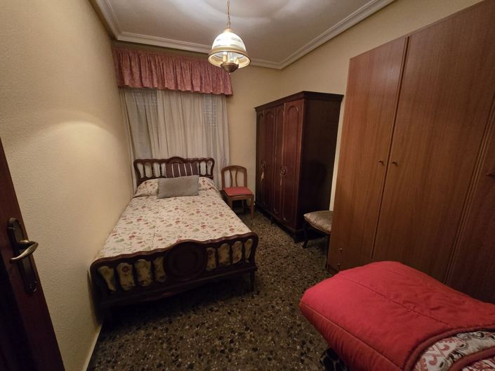 Image No.21-4 Bed Townhouse for sale